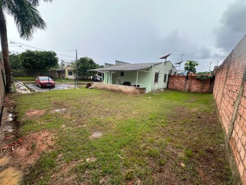 Bairro novo. Vendo casa com terreno gigante preço baixado