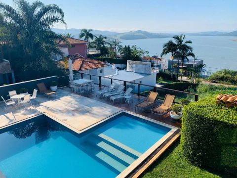 Sobrado para aluguel com 560 metros quadrados com 8 quartos em Escarpas do Lago - Capitóli