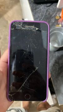 Vende-se iPhone só troca a tela 