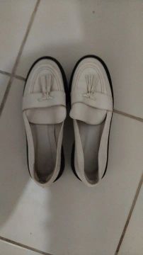 Mocassim branco