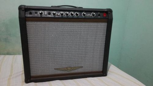 Amplificador de Guitarra Oneal OCG 1201
