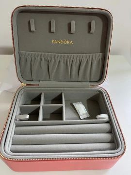 Porta jóias Pandora 