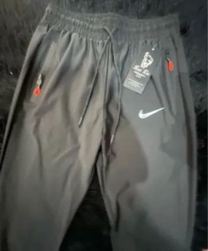 Calça hipermeavel Masculina Nike - Preta