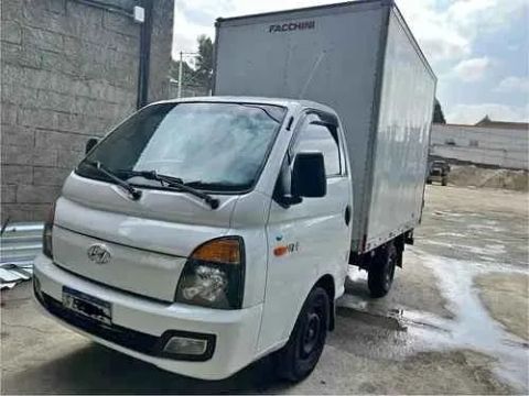 Vendo HR HYUNDAI 2018 Conservada Zero pala 