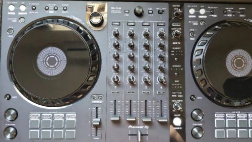 Controladora Pioneer DJ - DDJ-FLX6 GT + Case - IMPECÁVEL!