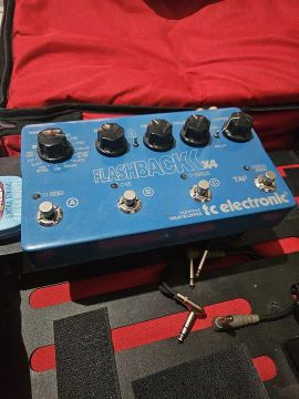 Delay tc eletronic fhash back x4 