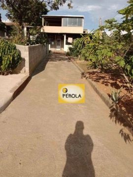 Gargantilha, escriturada e registrada.