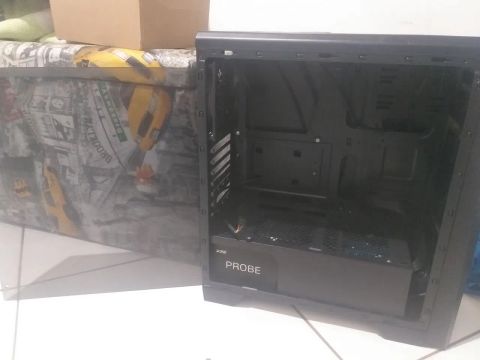 Gabinete MidTower Usado - Acompanha 4 Fans Silenciosas (Sem RGB) - Desempenho e Estilo!