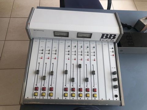 Mesa estudio radio Bbtech CA 510 