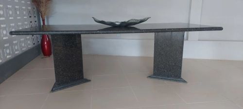 Mesa de Jantar em Granito - Moderna e Elegante