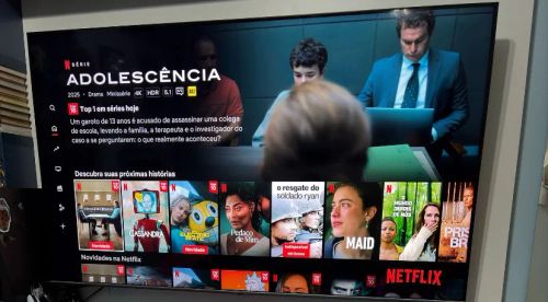 TV 4K QLED 120Hz - Perfeita para Games e Entretenimento