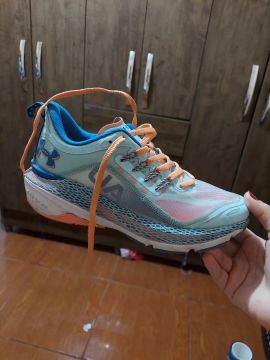 Tênis Under Armour - Unissex - Usado