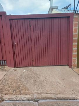Alugo casa no Estrela Dalva II    R$ 1200,00