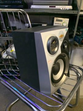 Caixa de Som Dynamic Bass ótimo estado