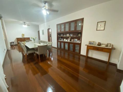 Apartamento 4 quartos no  funcionários com 240 metros,oportunidade!