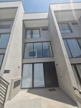 Triplex para aluguel e venda no cond. Gran Loft Granja Viana - Cotia - SP