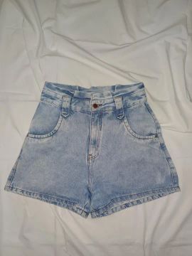 Short jeans renner formato cenoura <br>*novo, usado uma vez*<br>tam 38 <br>R$ 30