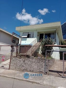 Casa para locação no bairro Universitário