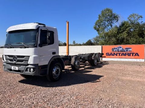 MB Mercedes-Benz Atego 2430 8X2 2014 Automático Cabine Bolha Bitruck No Chassi