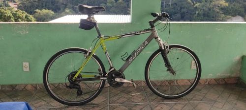 Bike Caloi Supra de alumínio aro 26 usada.