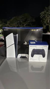 Playstation 5 slim digital + 2 controles + caixa
