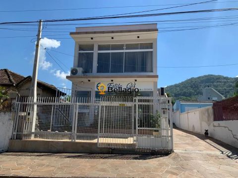 Casa 4 dormitórios para vender ou alugar Nossa Senhora do Perpétuo Socorro Santa Maria/RS