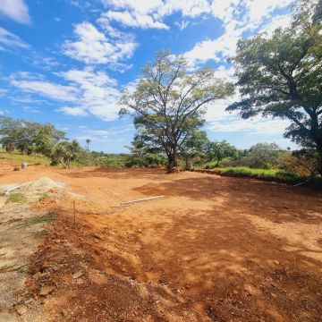 Lote de 1000 metros em Condomínio de  Mateus Leme