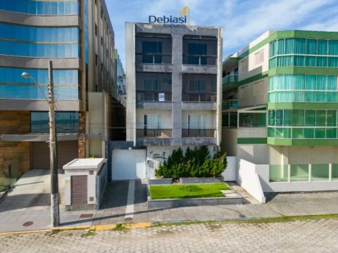 Belíssimo apartamento com vista para o Mar em Laguna/SC