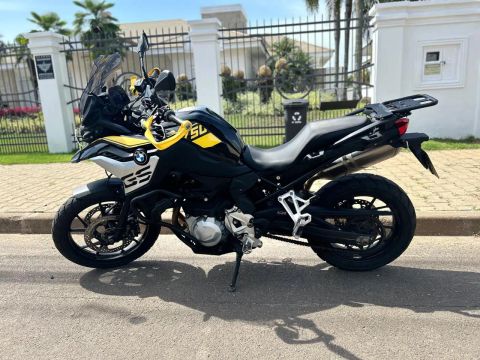 BMW F750 GS 40TH  IMPECAVEL ACEITO TROCAS FINANCIO
