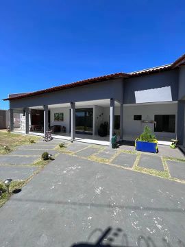 Casa moderna toda em acabamento prêmio ?  
