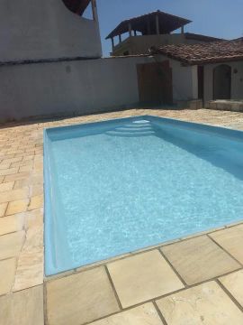 Casa com Piscina em CABO FRIO