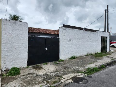 Imóvel para aluguel possui 240 metros quadrados com 3 quartos em Areias - Recife - PE
