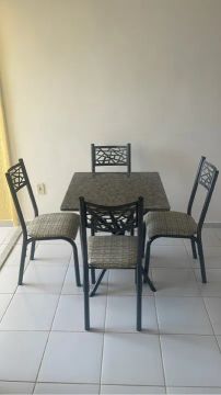 Conjunto de Mesa e Cadeiras para Jantar