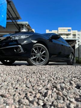 Honda civic muito novo 