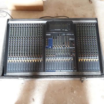 Mesa De Som Yamaha Ga24-12 com case troco p potencia ou aparelhos d som vintage