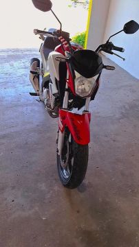 Moto Honda CB 250F - vermelha - Impecável