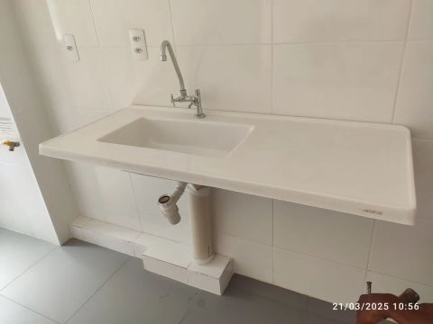 Pia de banheiro, pia de cozinha e lavatorio