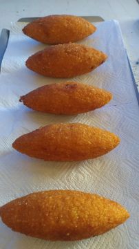 Coxinhas crocantes e saborosas - Pacote com 5 unidades