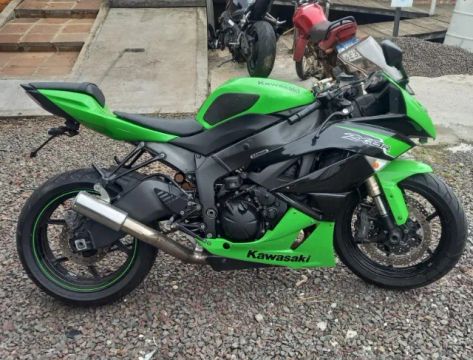 Sucata Para Retirada de Peças KAWASAKI ZX6 R  Ano 2010