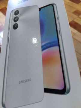 Sansung novo novinho 6 g de memória ram 900 reais