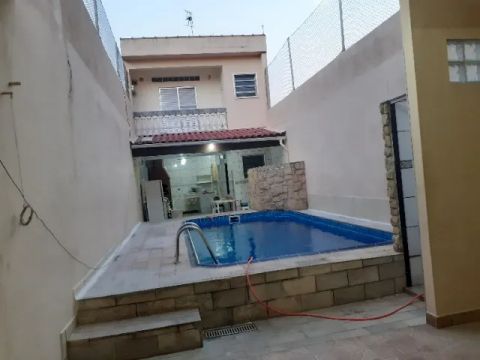 Promoção-Feriado-Casa-5min da Praia-Piscina-churrasq-3dorts-sala gde-4wc-3vgas-P.Gde SP