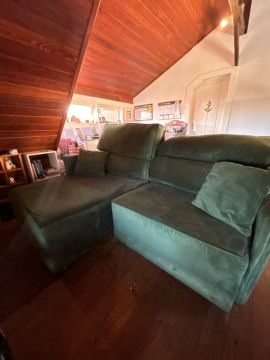 SOFA RETRATIL VELUDO VERDE MILITAR NOVINHO