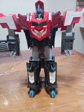 Robô Transformers Optimus Prime - Brinquedo