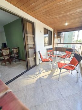 3 quartos com 1 suite e 2 vagas de garagem proximo ao Shopping Praia da costa 950 mil laze