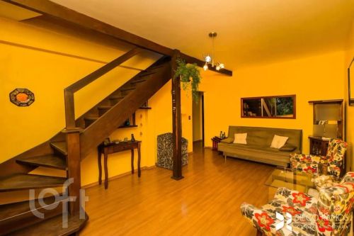 Casa à venda em Ipanema com 177 m², 5 quartos, 6 vagas