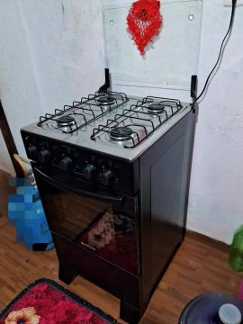 Fogão acendedor Elétrico  Fogão semi novo 