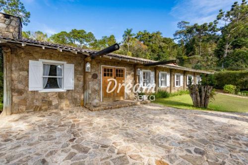 Casa com 7 dormitórios à venda, 260 m² por R$ 4.500.000,00 - Itaipava - Petrópolis/RJ