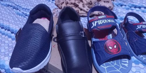 Kit 4 Calçados Infantis - Tênis, Sandálias e Sapatos