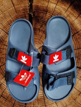 Sandálias Adidas (macias como Crocs)