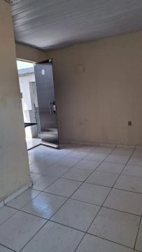 Kitnet centro r$ 620 c/ água e luz - alugo
